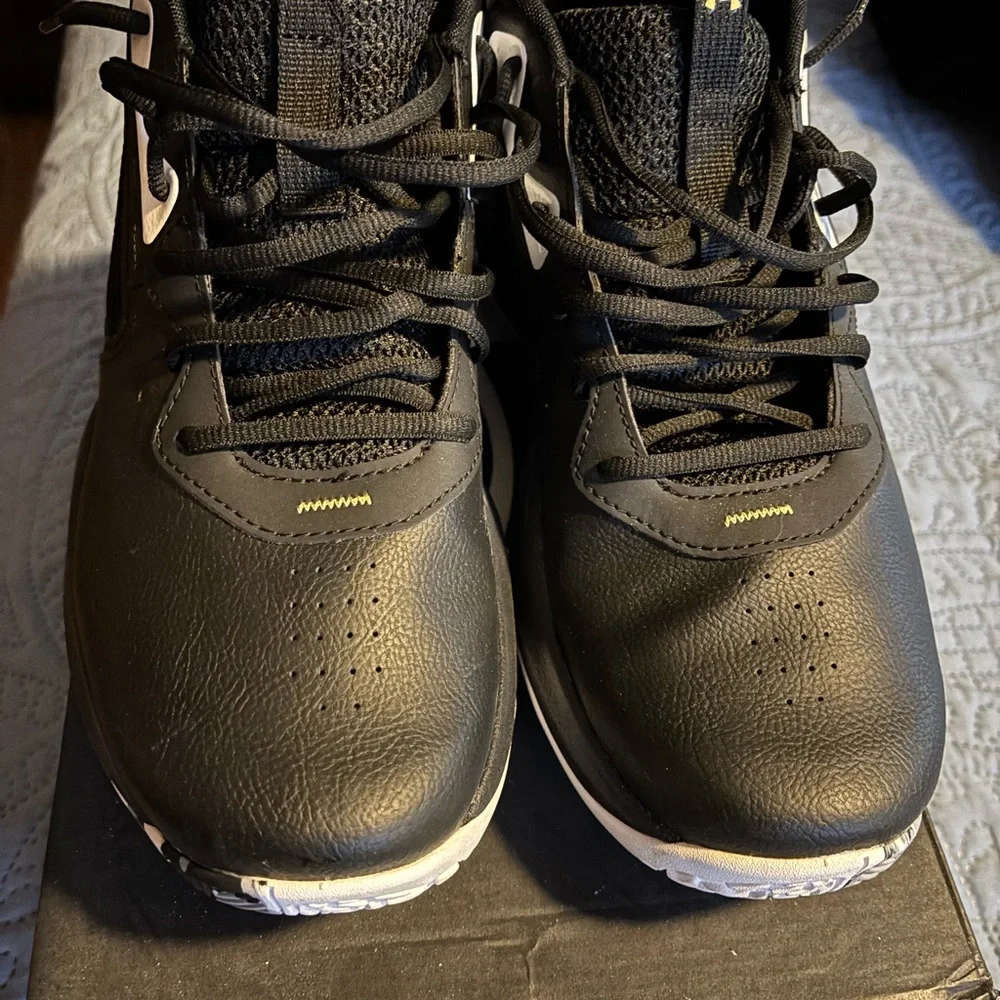 Under Armour Lockdown 6 Unisex Black Athletic Shoes Size 13 - Picture 4 of 9